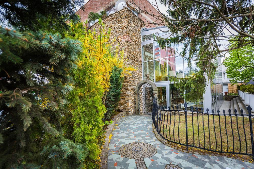 Premium Wellness & Wine Hotel Znojmo Dış mekan fotoğraf